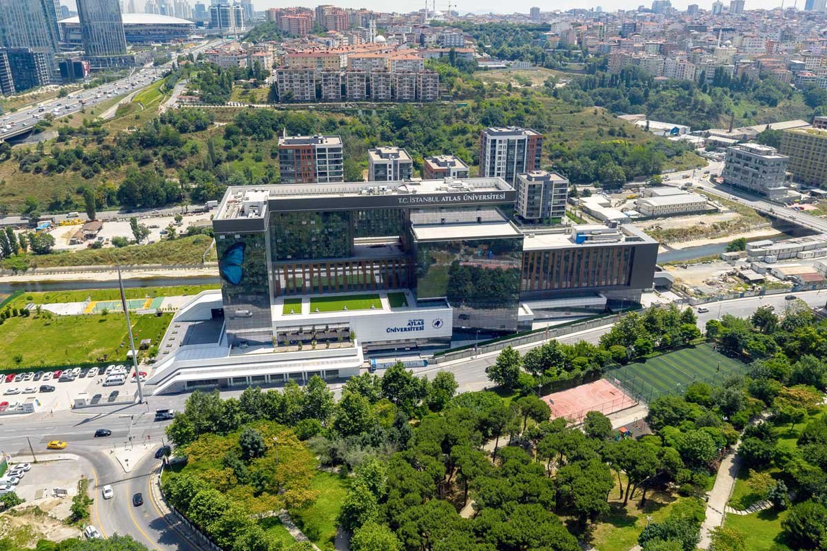 جامعة إسطنبول أطلس